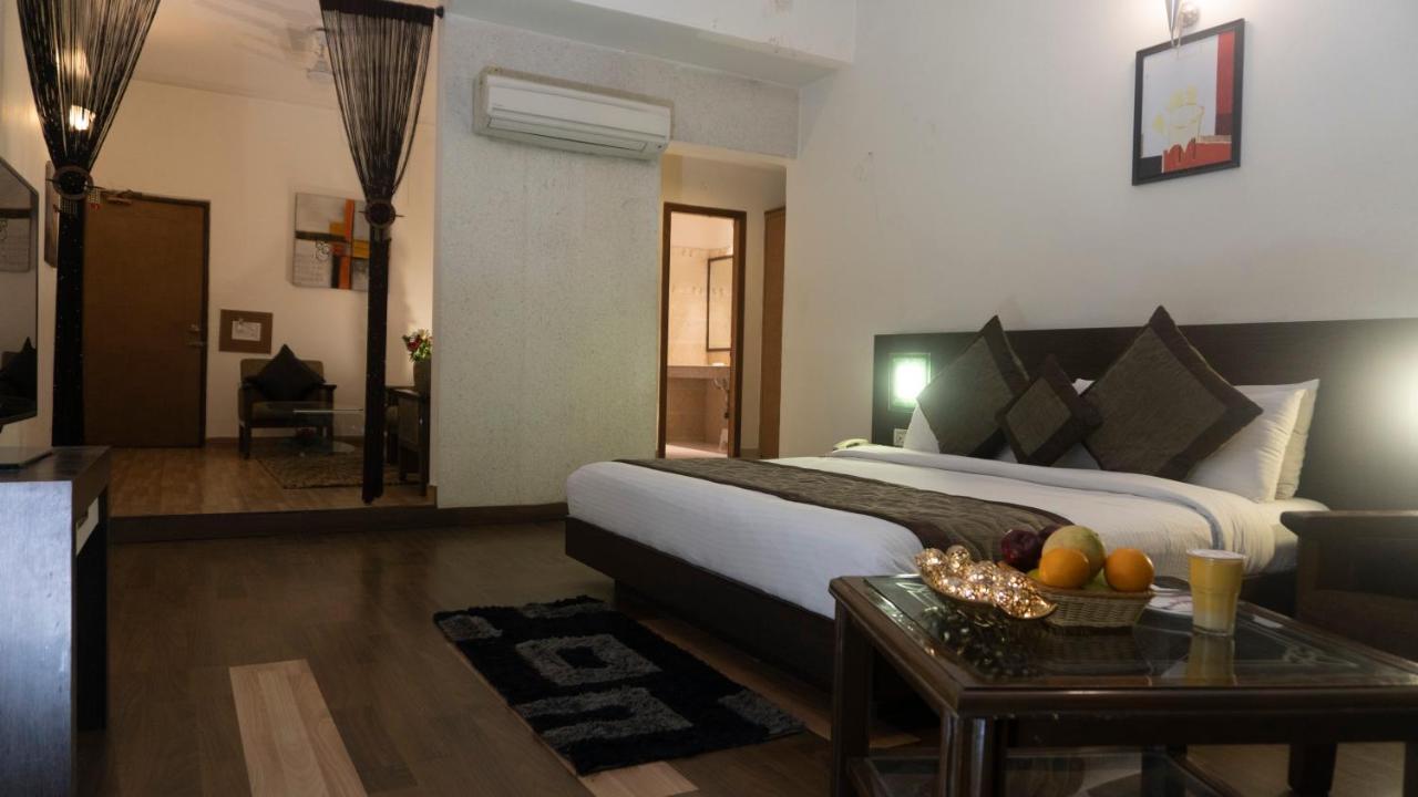 Mg Regency Hotel Baddi Bagian luar foto