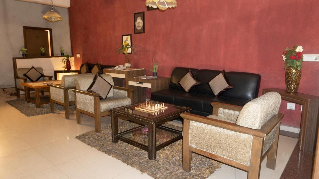 Mg Regency Hotel Baddi Bagian luar foto