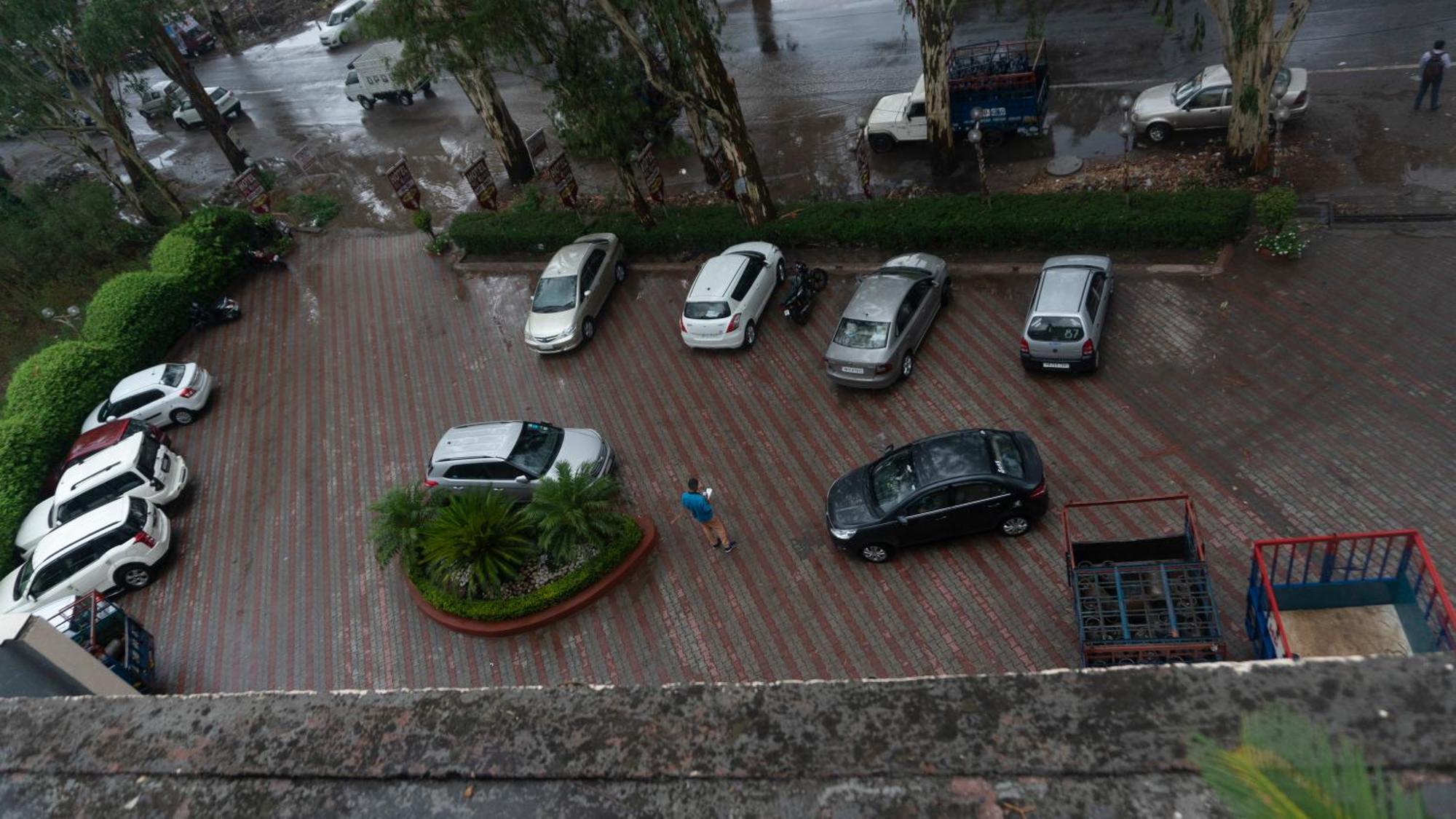 Mg Regency Hotel Baddi Bagian luar foto